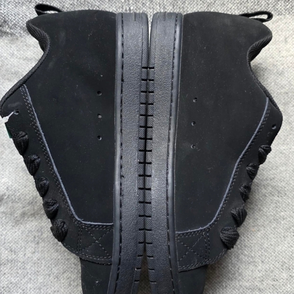 DC Shoes AC/DC Skateboarding Shoes- Size 10 - Picture 5 of 8